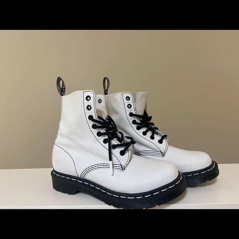 DOC MARTENS